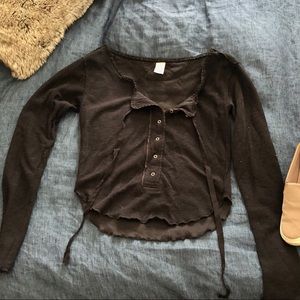 Black long sleeve crop blouse